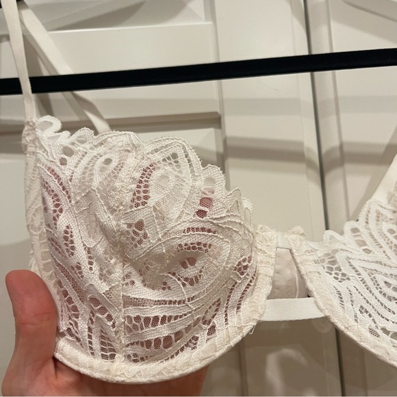 Cream Lace Underwire Bra - Picture 3 of 5